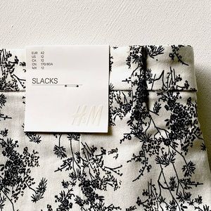 H&M Super Stretchy Flat Front White Print Skinny Slacks, Size 12, NWT